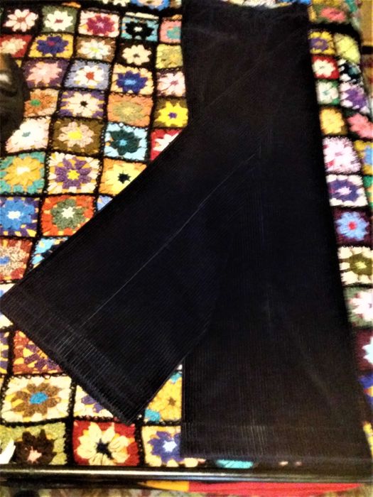 Vand pantaloni velur reiat (COS),  grosi, bleumarin, largi cu manseta