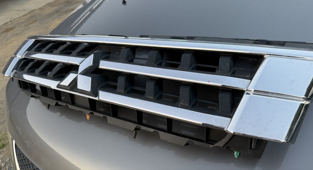 Решетка за Мицубиши Паджеро/Mitsubishi Pajero  2015г