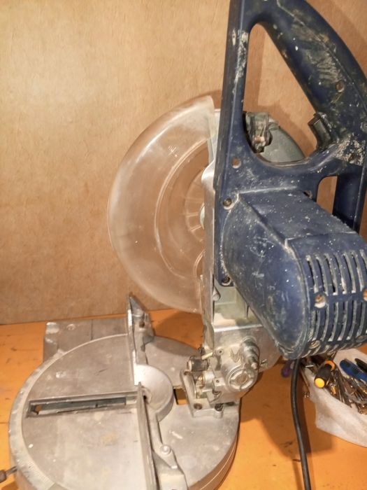 Торцовочная пила Диолд.