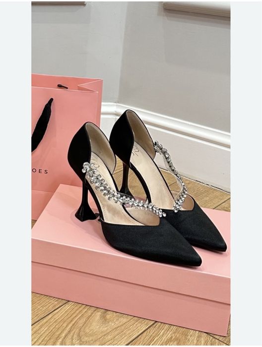 Продам туфли в идеальном состоянии, надевали 1 раз на свадьбу