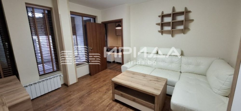 Тристаен апартамент в Центъра