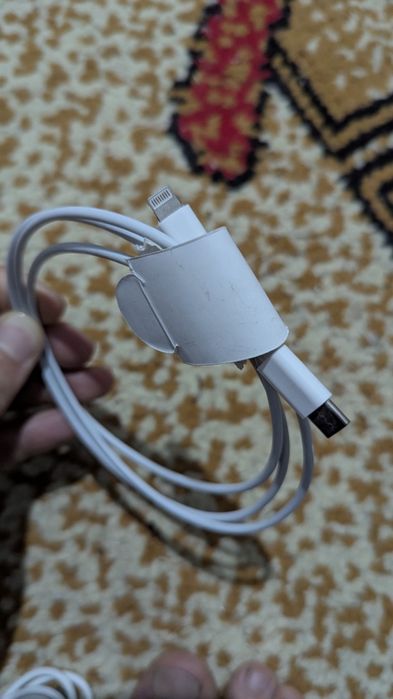 Iphone Android Type-c USB sim zaryadchik kabellari sotiladi. Iphone va