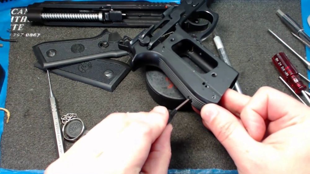 PISTOL Semi-Automat PENTRU DAUNATOARE!! (Modificat Co2 cu Gaz Airsoft)