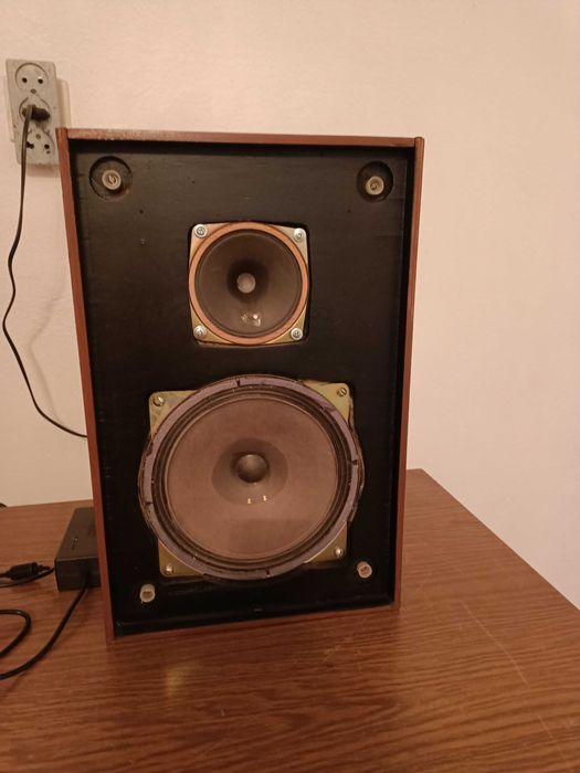 Усилитель D класса с акустикой.