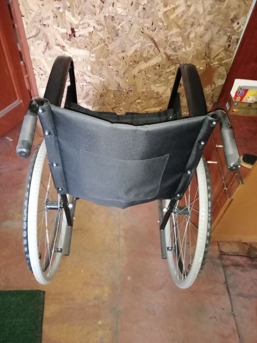 Кресло-коляска инвалидная