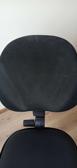 Офис стол. Текстил и кожа