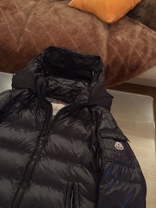 Moncler яке S размер