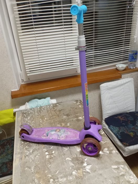 Продам детские самокаты