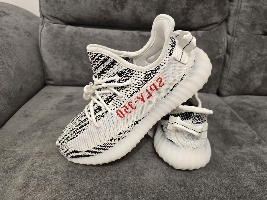 Adidas yezzy nr 41 42 43 44 45 pret 350 lei