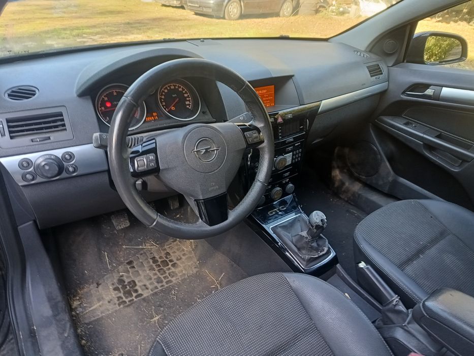 Опел Астра Х ГТЦ Z17DTR (НА ЧАСТИ)