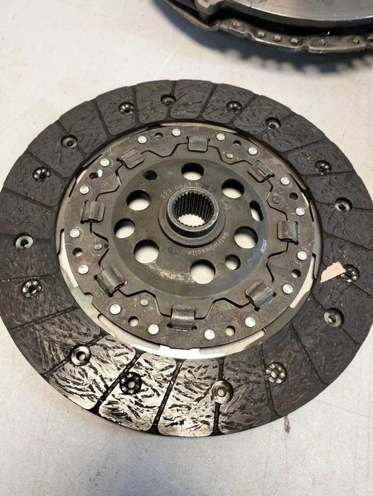 VW/Skoda/Seat/Audi - Комплект съединител и маховик SACHS