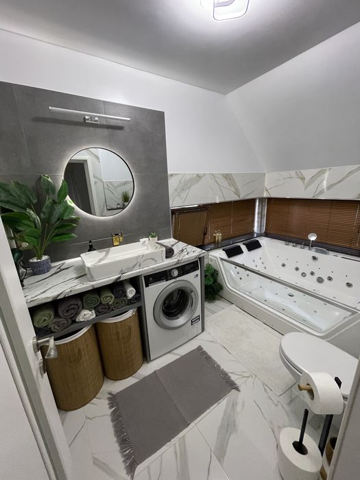 Inchiriere  casa panoramica cu jacuzzi si ciubar