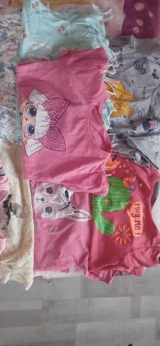 Огромен лот с детски тениски 5-6 години