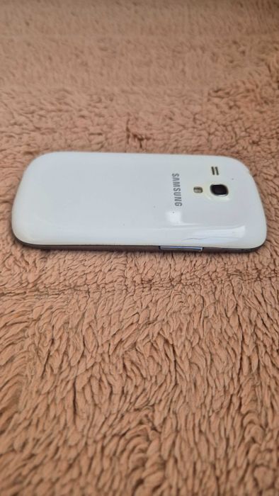 Смартфон Samsung Galaxy S3 mini (GT-i8190)