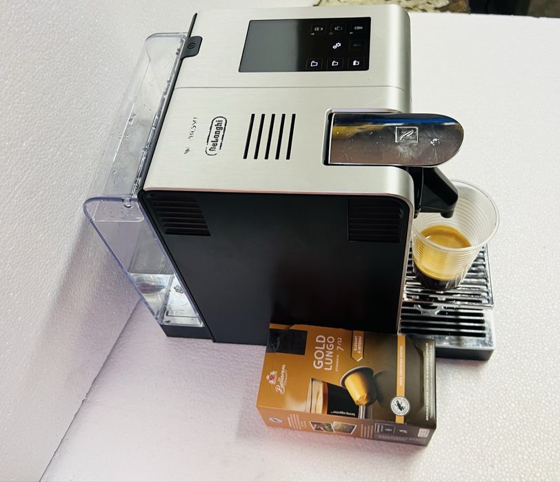 Aparat cafea Delonghi Nespresso