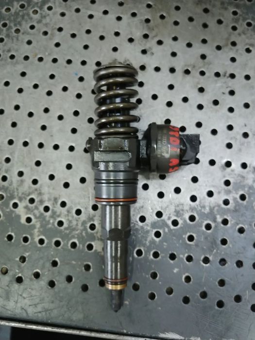 Injector 1.9 tdi atd axr bmt avb audi a3 8l skoda fabia vw golf 4 polo passat b6 audi a3 8l 038130073aj
