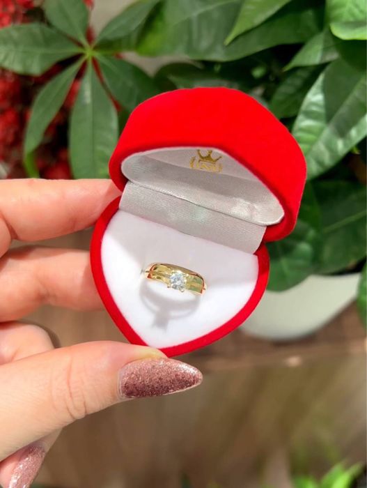 Золотое нежное обручальное кольцо. Золото 585. Есть доставка.