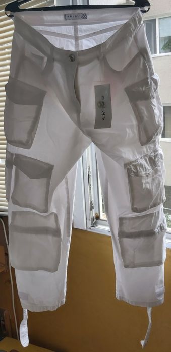 Pantaloni cargo albi noi cu eticheta New Yorker marimea 38