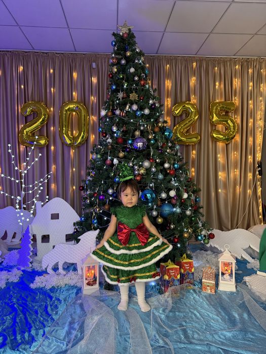 Продам новогоднее платье для девочки