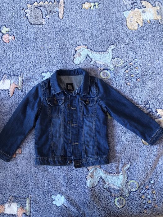 Продам джинсовую куртку 104-110