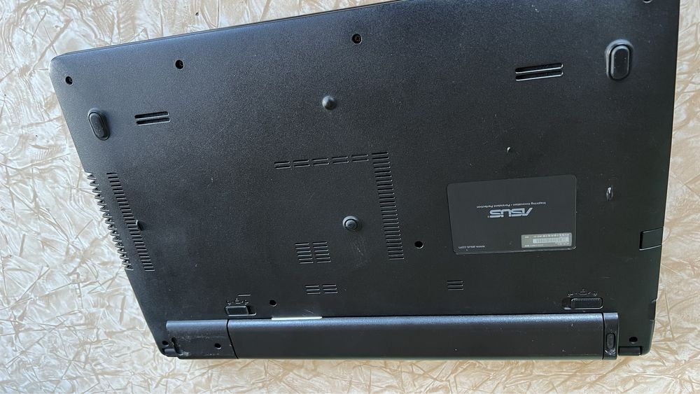 Лаптоп Asus X501