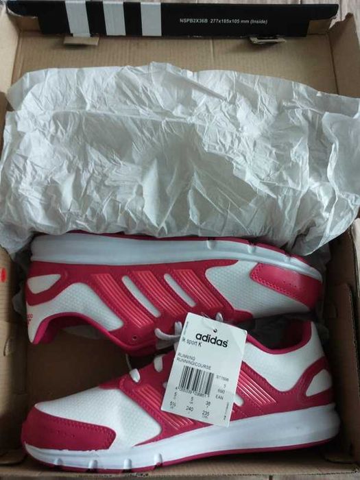 ADIDAS нови оригинални маратонки