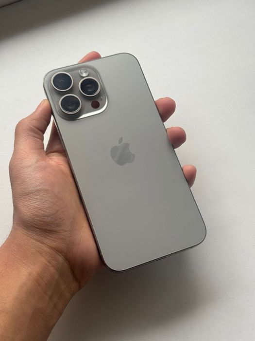 Продам Айфон 15 ПРО МАКС