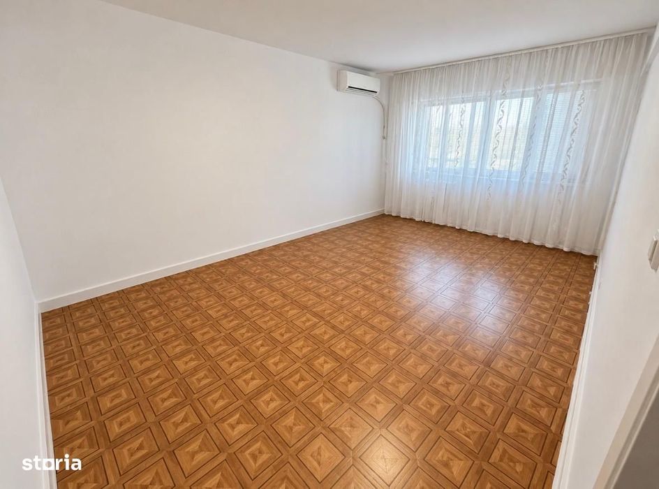 Apartament decpmandat . zona Paucrari /Canta