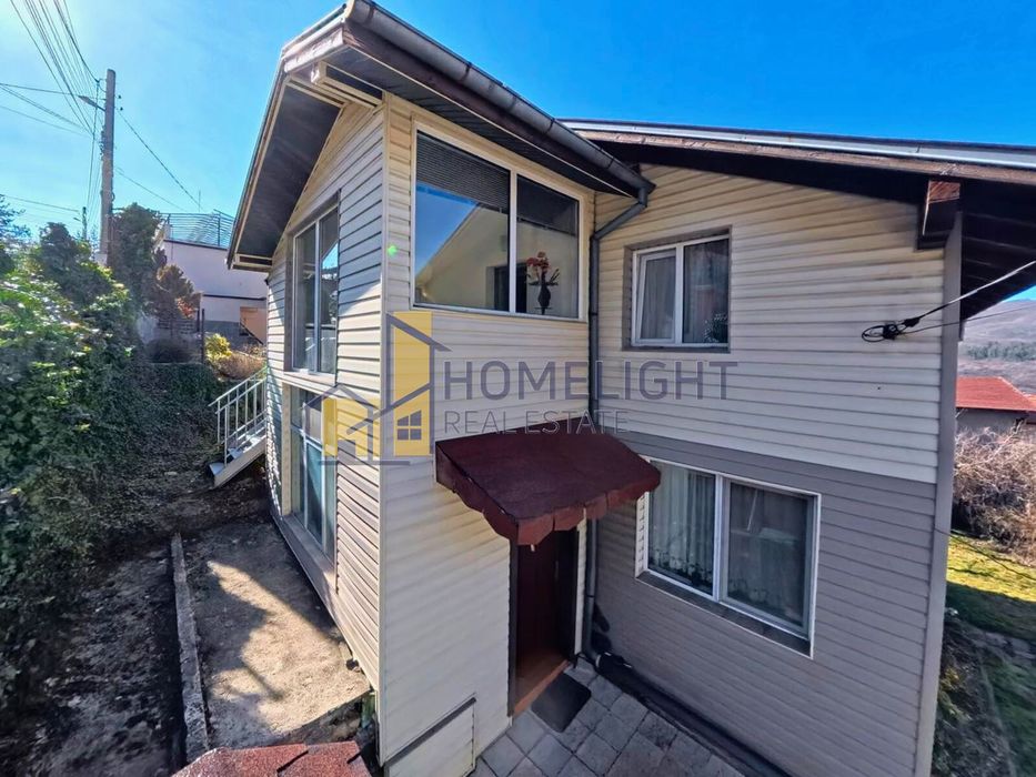 Къща в село Владая