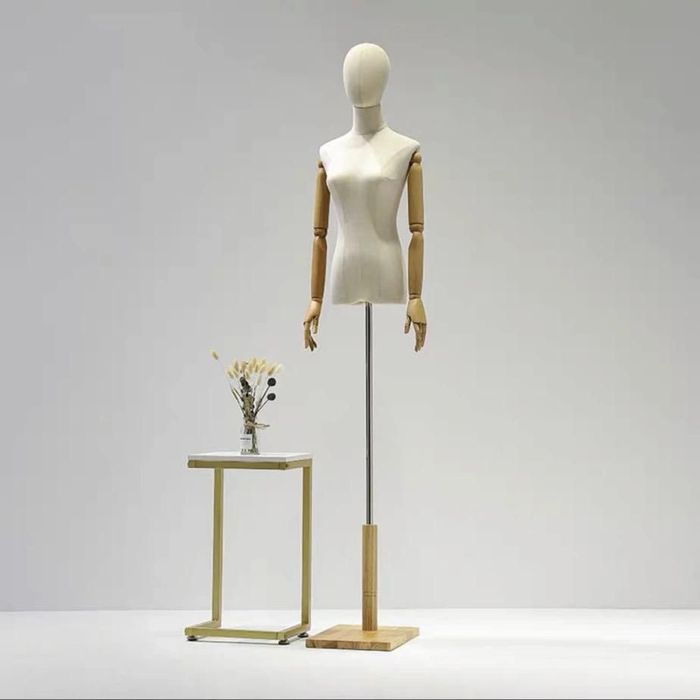 В наличии есть манекены