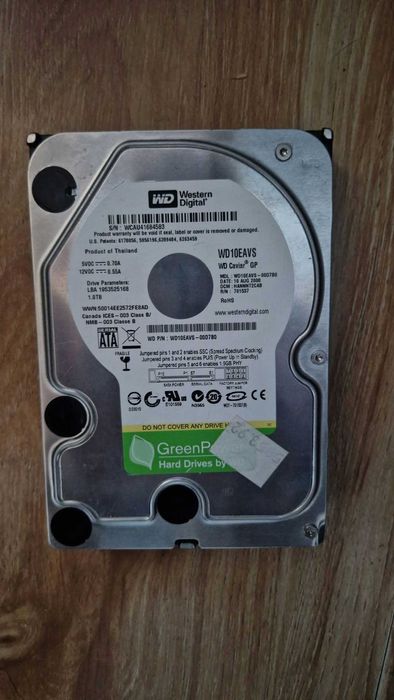 Vand LOT 4 HDD de 1TB defecte pt reparat sau piese 120lei + SSD CADOU