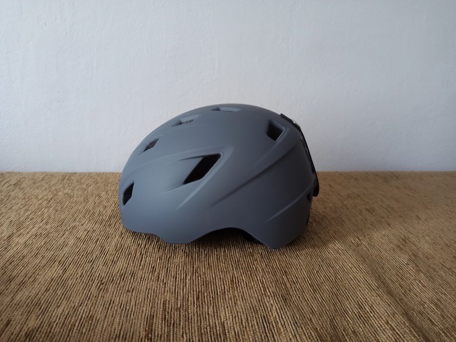 Casca schi ski ciclism Odoland 52-55 cm. (NOUĂ)