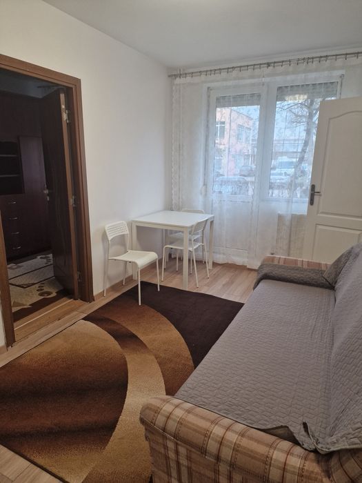 Vând apartament 2 camere tip x  la parter