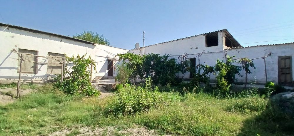 Uchastok sotiladi 10 sotix