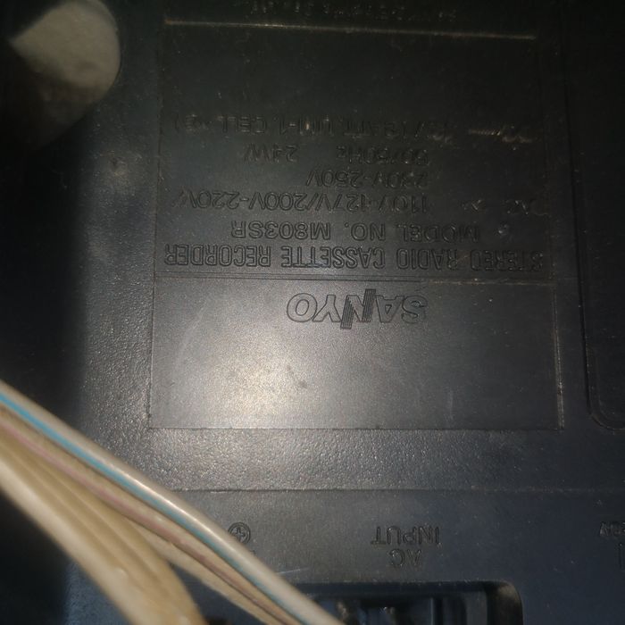 Видео. ДВД . Касетофон  и радио с часовник