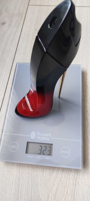 CAROLINA HERRERA Very Good Girl 80ml doar testat