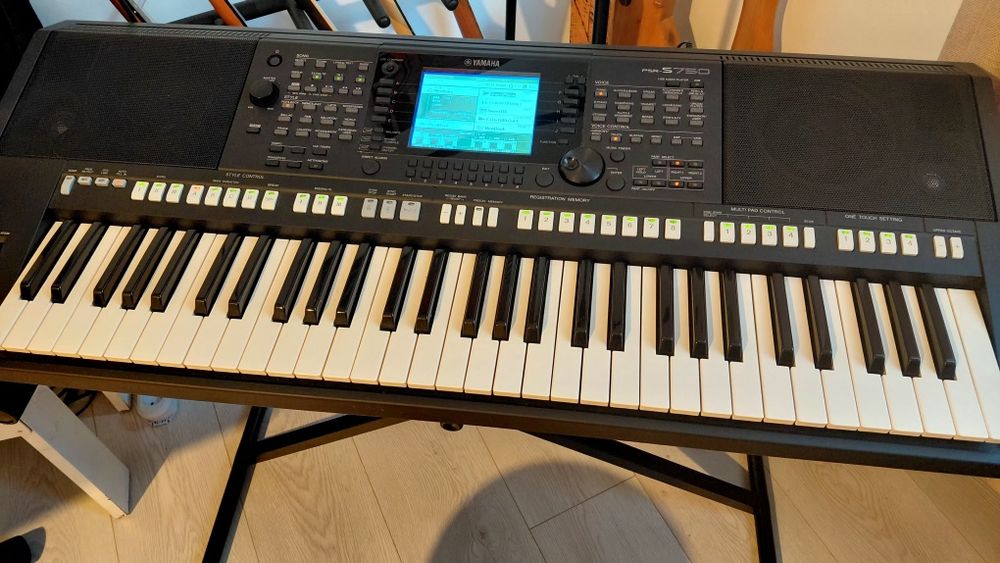 Orga profesionala Yamaha S 750