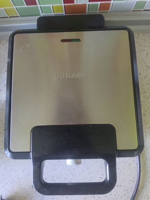 Вафельница SOKANY SK-08031