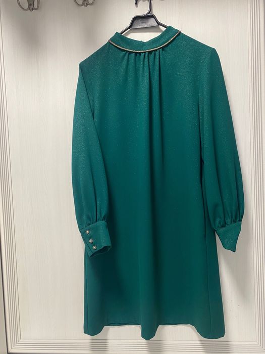 Платье женское продам