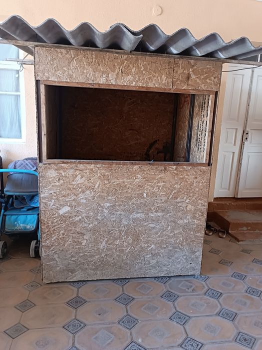 Tayyor semvich paneldan yasalgan butka sotiladi razmeri 1.50 ga 1.20 m