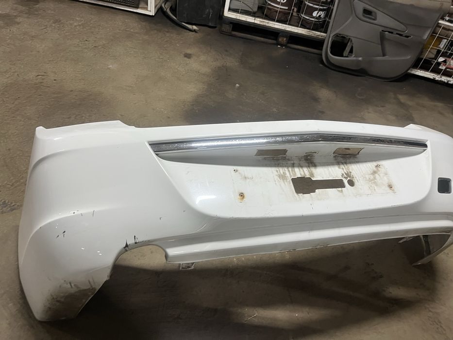 Продам бампера перед зад на кобальт