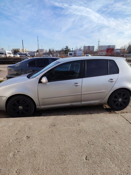 Vand Golf 5 2004