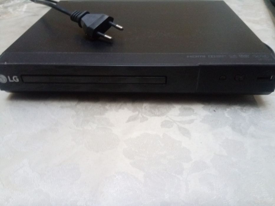 DVD плейр LG в хорошем состоянии