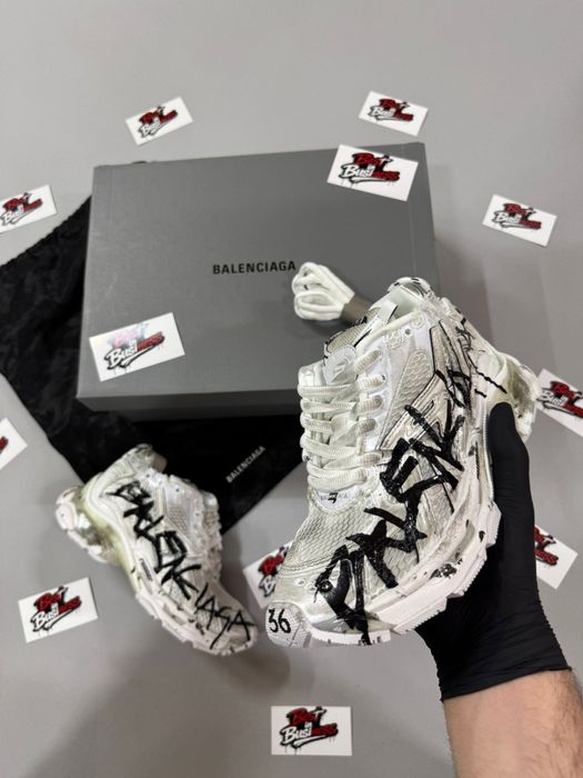 Adidasi Balenciaga Runner Graffiti Albi Noi Calitate Superioară