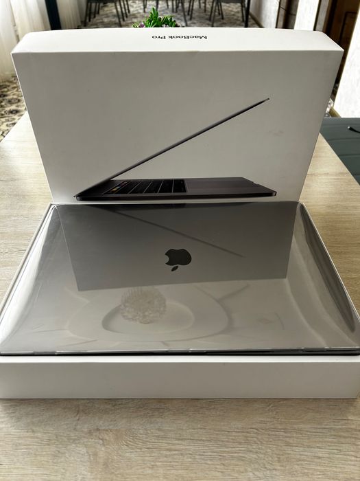 Macbook 15inch I9