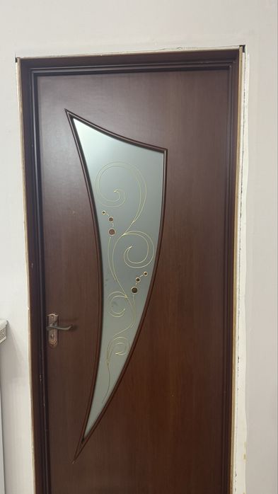Продам межкомнатные двери