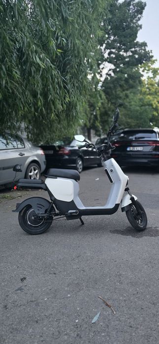 Moped Electric 48V (Ca Nou) / Schimb KuKirin