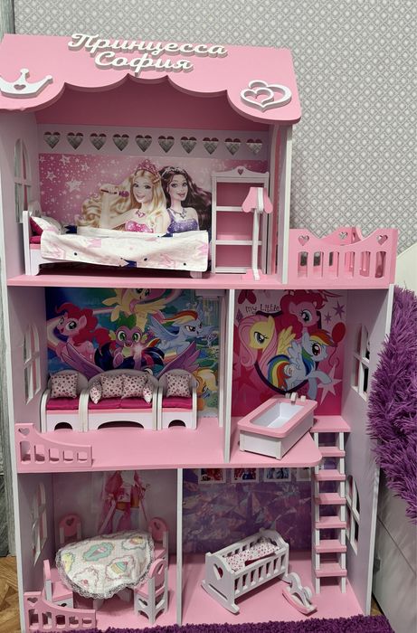 Продаем кукольный дом