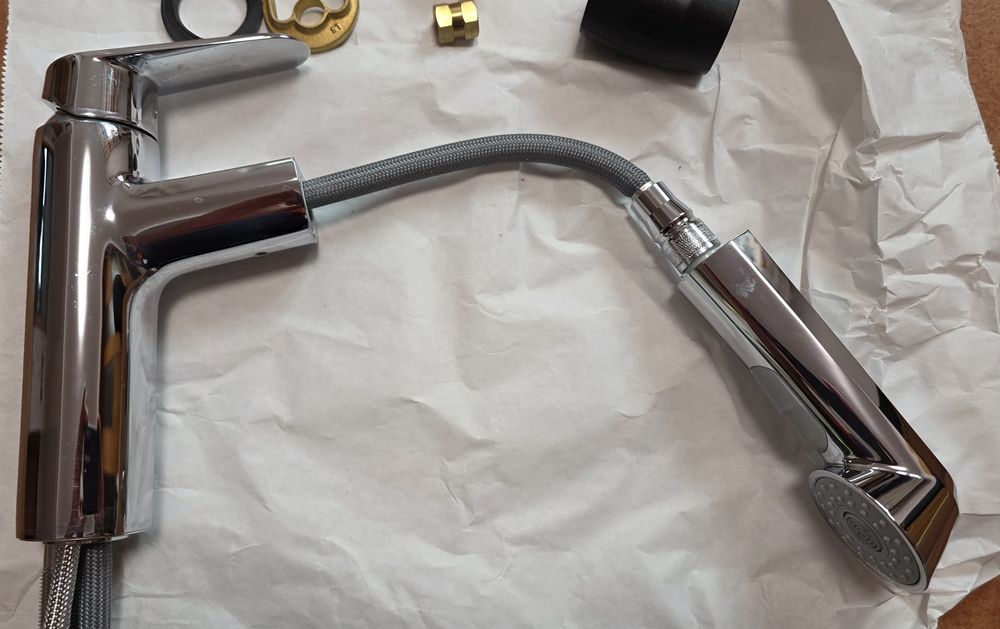 Baterie bucatarie Grohe Eurodisc Cosmopolitan cu dus extractibil