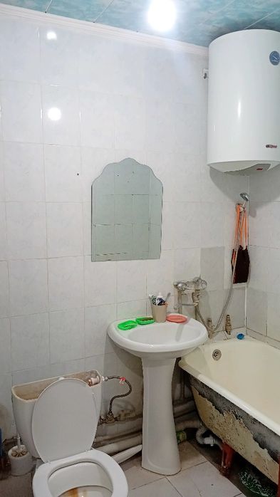 продам 1 ком.кв.в 5мкр дом 19